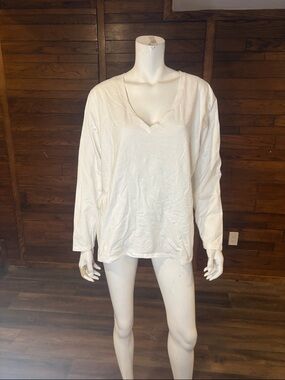 Source Unknown Cream V-Neck Long Sleeve Tee Kate.